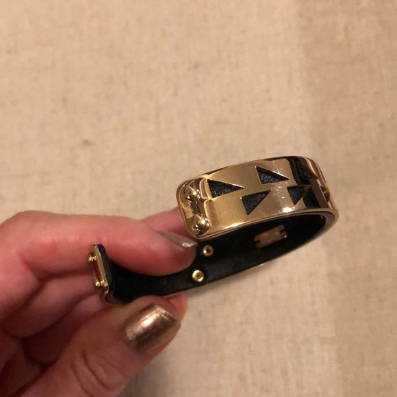 S&D Addison Cuff - Picture 4 of 5